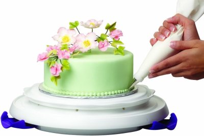 WILTON ULTIMATE Trim-N-Turn Caddy