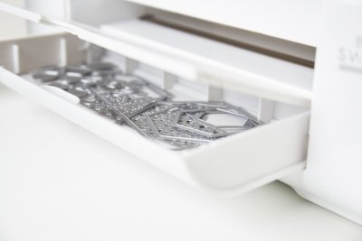 FÖRBESTÄLLNING! Sizzix Big Shot Switch Plus Starter Kit - EU Version (White)