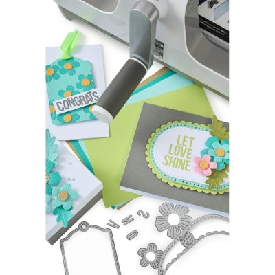 FÖRBESTÄLLNING - Sizzix Big Shot Machine Starter Kit