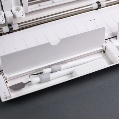 OBS - Förbeställning!!! NEW Silhouette Cameo 3 (fraktfritt!) - Includes 10 sheets of premium Cardstock!